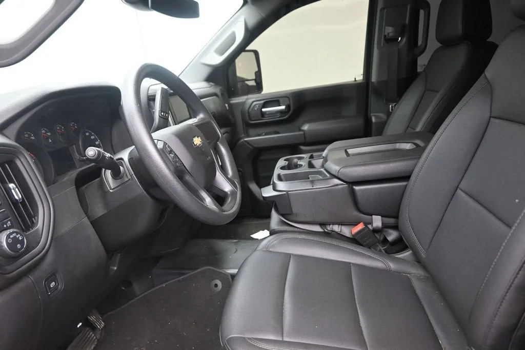 2025 Chevrolet Silverado 3500 HD WT DRW photo 11