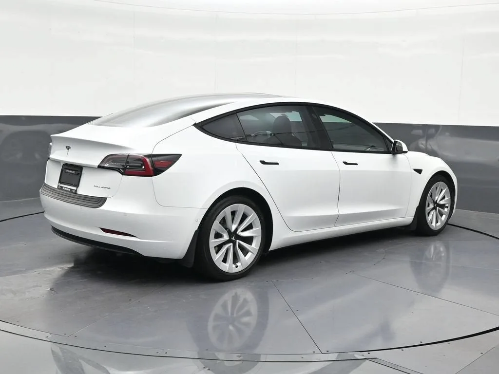 2021 Tesla Model 3 Long Range photo 5