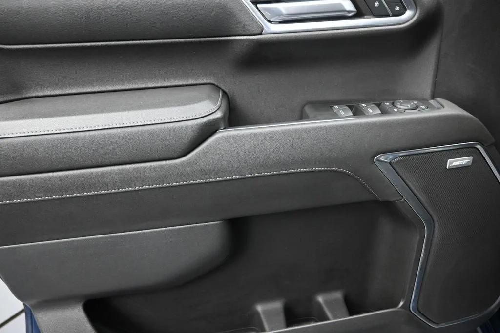 2023 Chevrolet Silverado 1500 LTZ photo 12