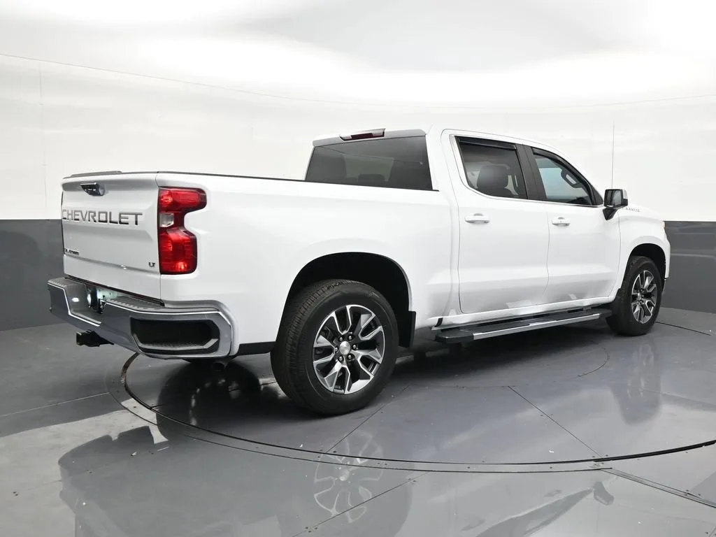 2026 Chevrolet Silverado 1500 LT photo 5