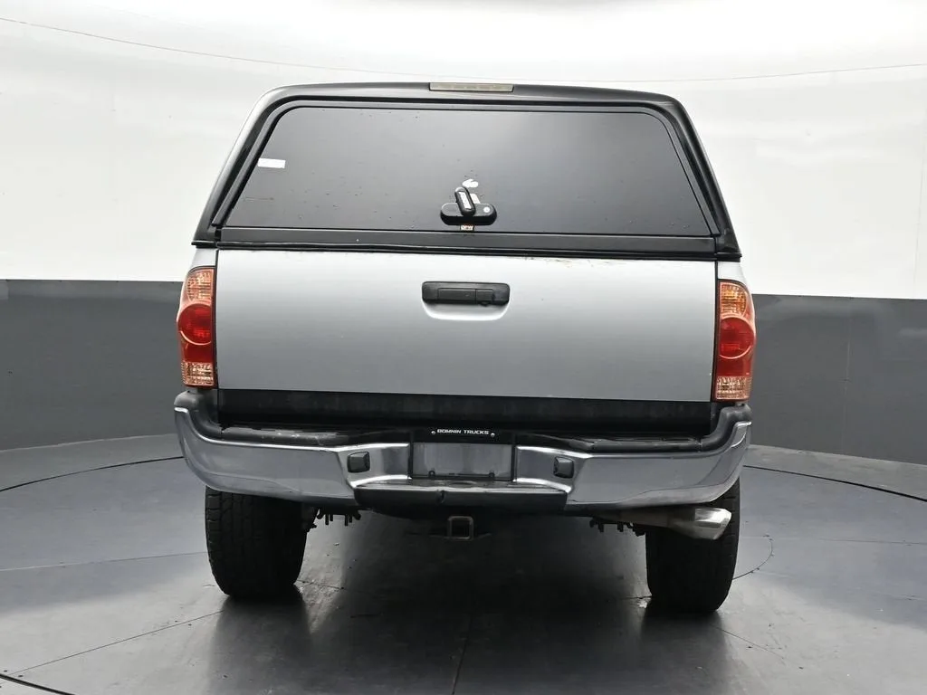 2013 Toyota Tacoma PreRunner V6 photo 4
