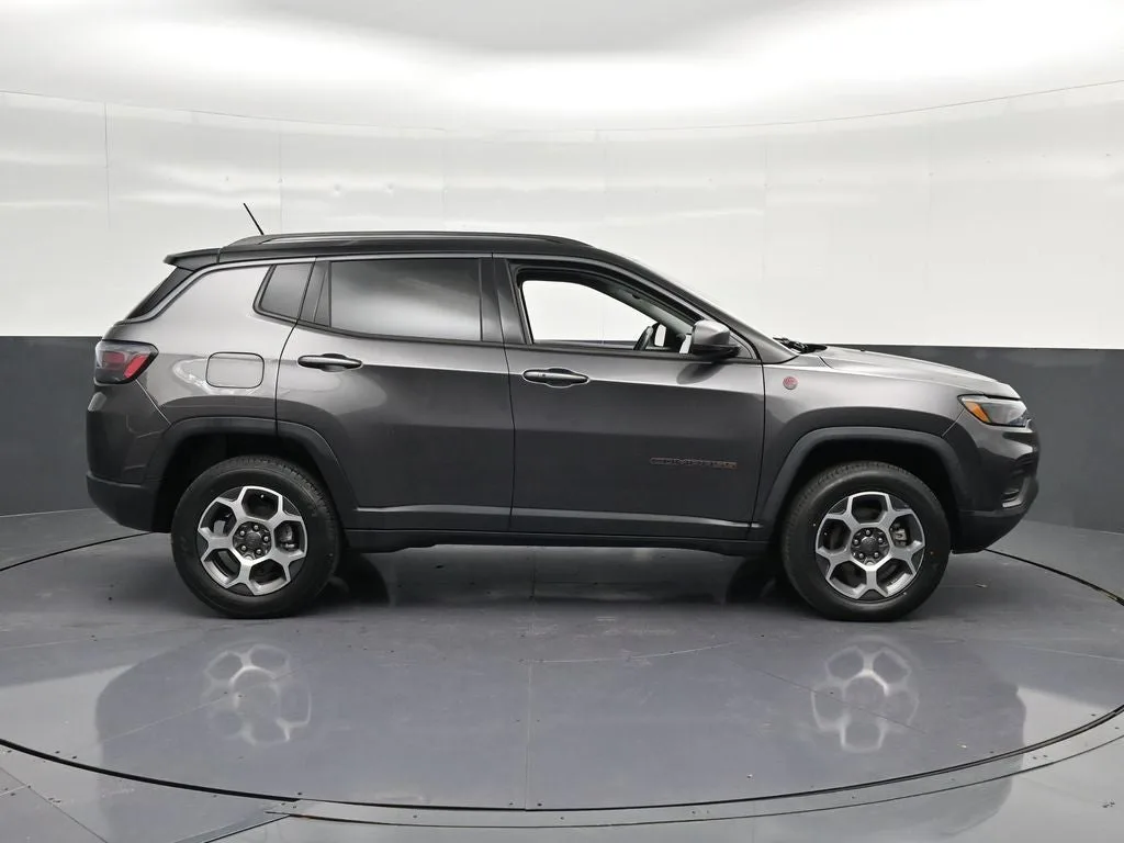 2022 Jeep Compass Trailhawk photo 4