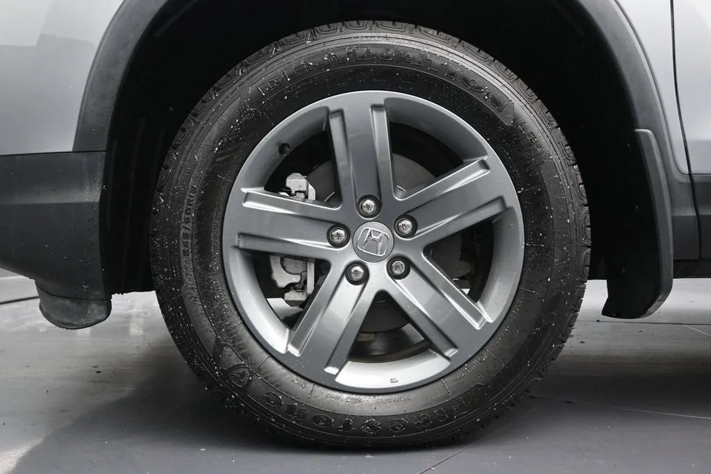 2023 Honda Ridgeline RTL photo 9