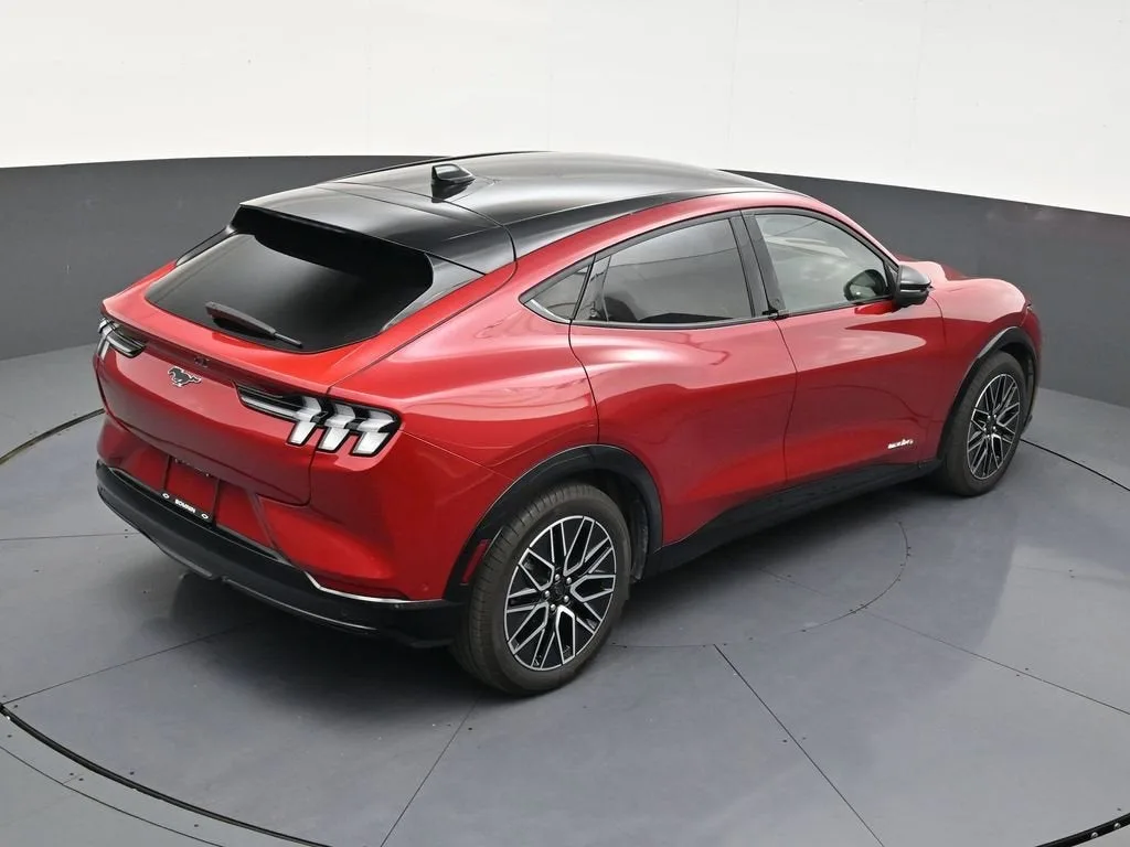 2024 Ford Mustang Mach-E Premium photo 15