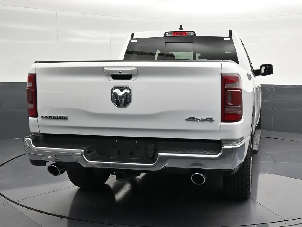 2023 RAM 1500 Laramie photo 2
