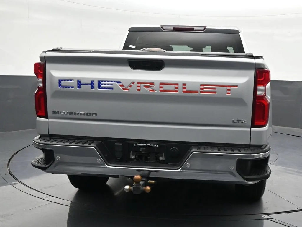 2022 Chevrolet Silverado 1500 LTZ photo 4