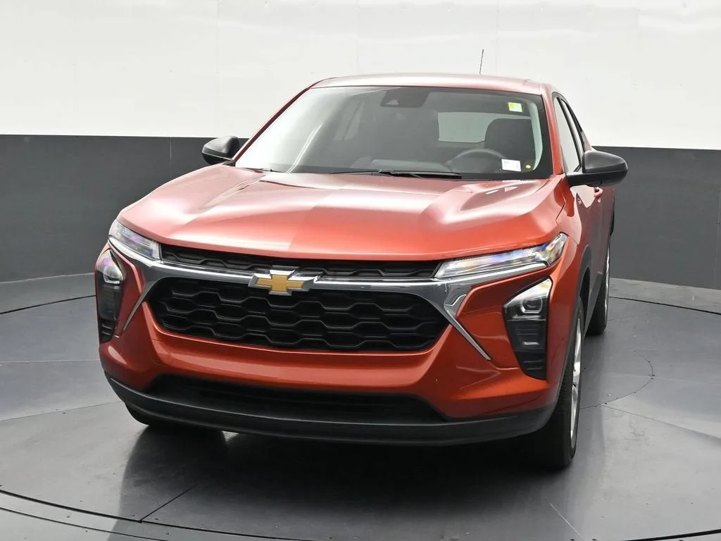 2024 Chevrolet Trax LS photo 9