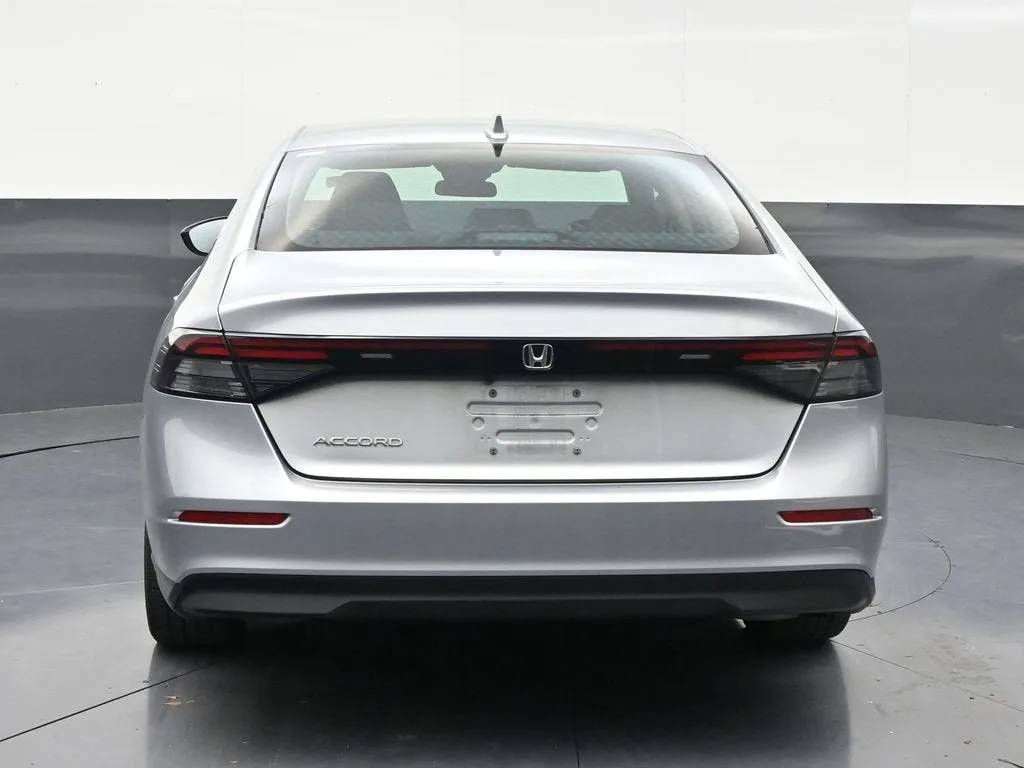 2024 Honda Accord Sedan LX photo 4