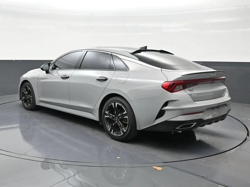 2024 Kia K5 GT-Line photo 3