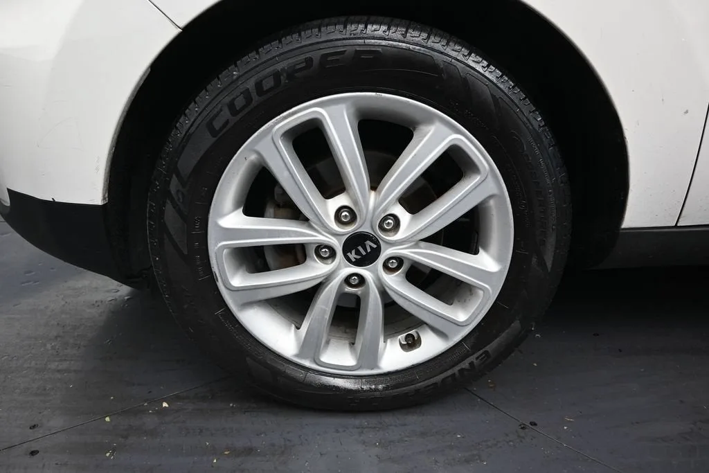 2019 Kia Soul + photo 9