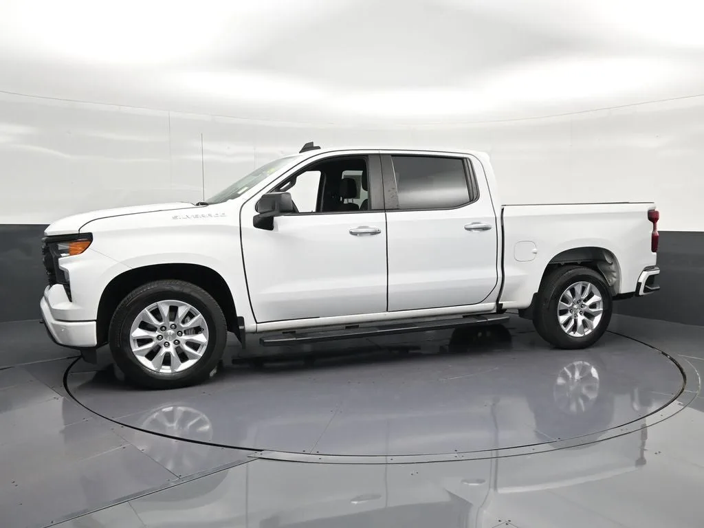 2024 Chevrolet Silverado 1500 Custom photo 7