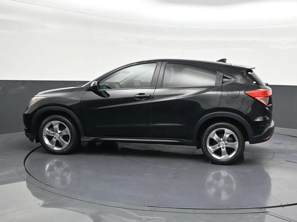 2018 Honda HR-V LX photo 2