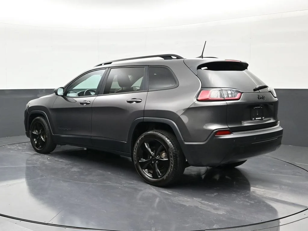 2019 Jeep Cherokee Altitude FWD photo 3