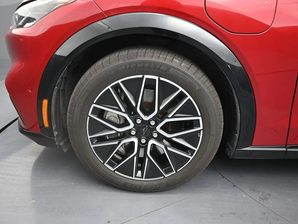 2024 Ford Mustang Mach-E Premium photo 9