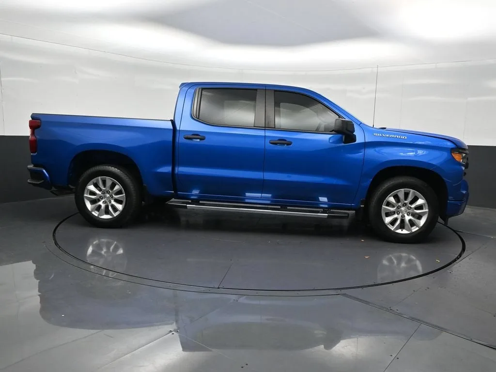 2024 Chevrolet Silverado 1500 Custom photo 7