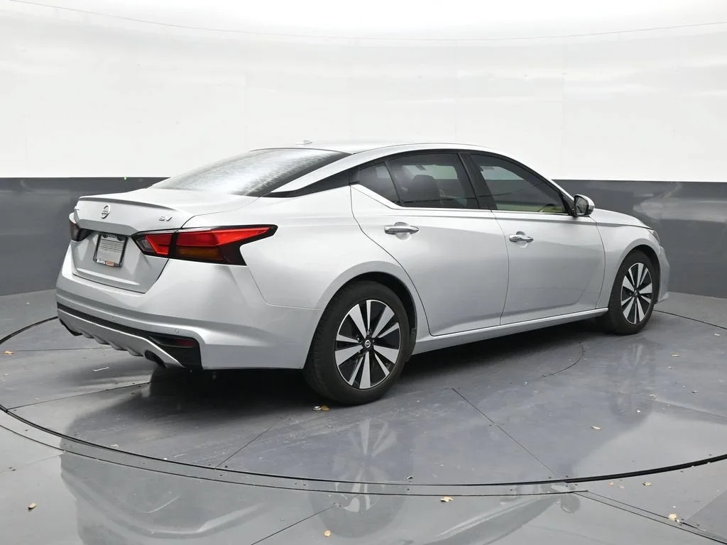 2019 Nissan Altima 2.5 SV photo 5