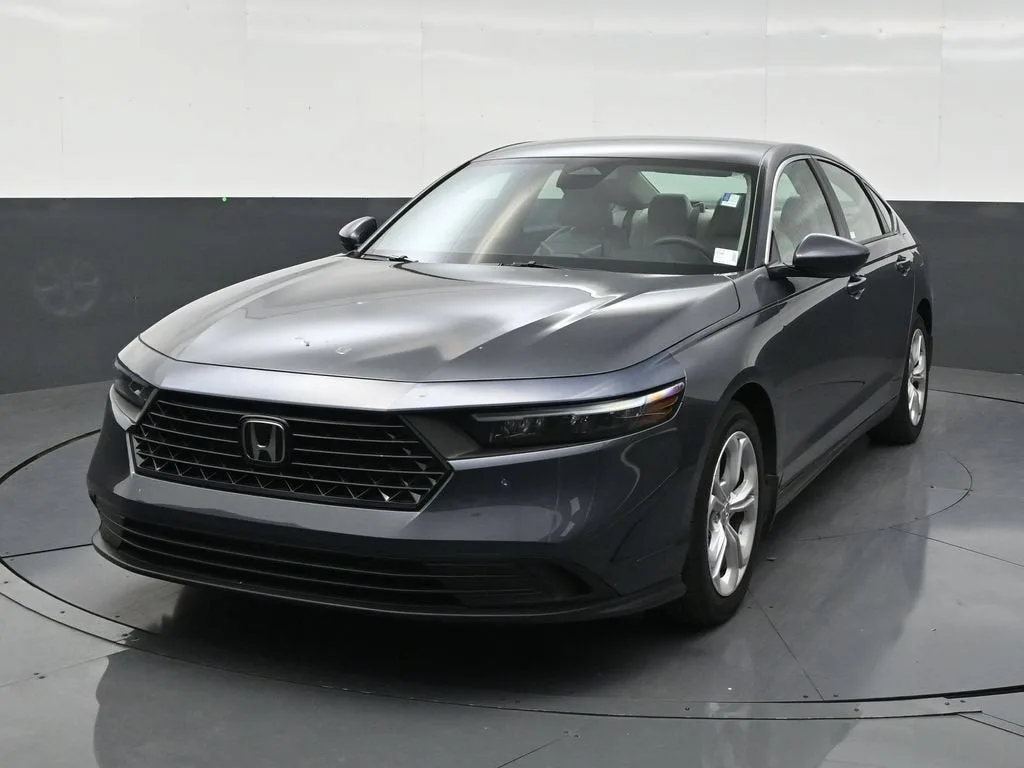 2025 Honda Accord Sedan LX photo 8