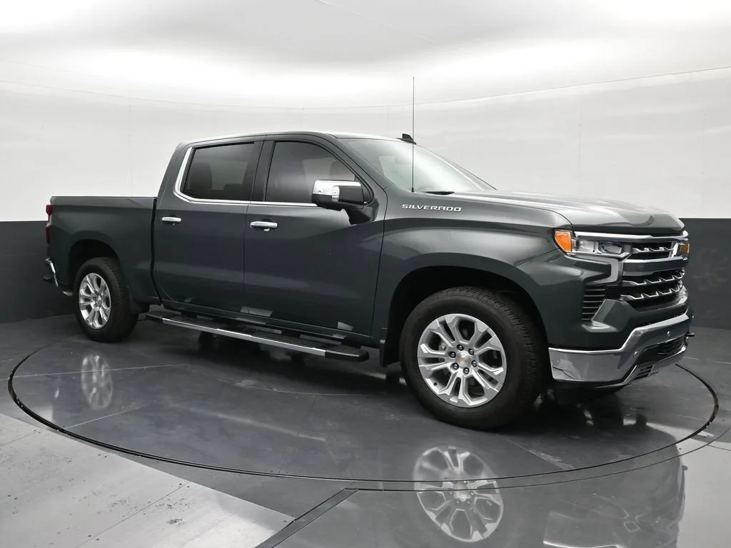 2026 Chevrolet Silverado 1500 LTZ photo 7