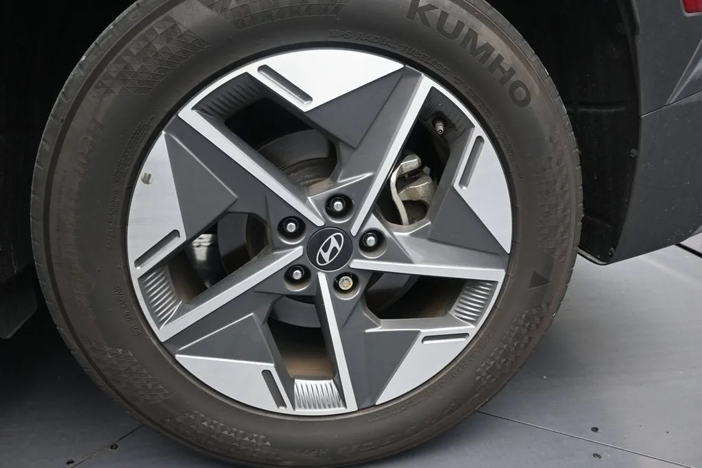 2025 Hyundai Tucson SEL Convenience photo 10