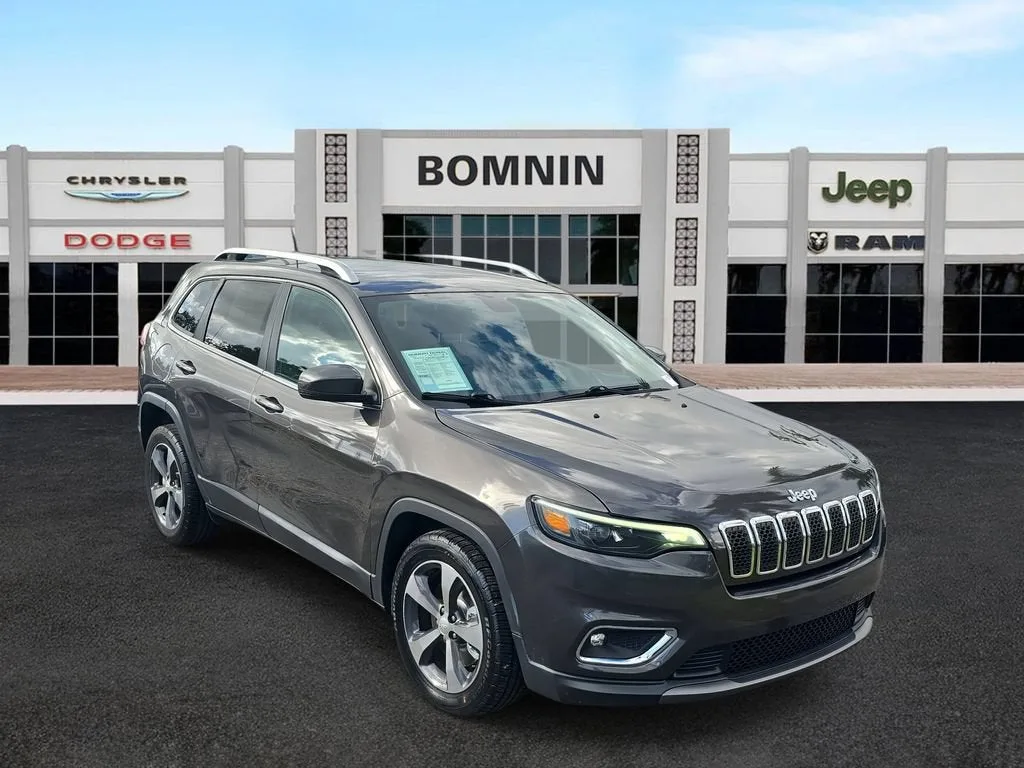 2019 Jeep Cherokee Limited FWD photo 2