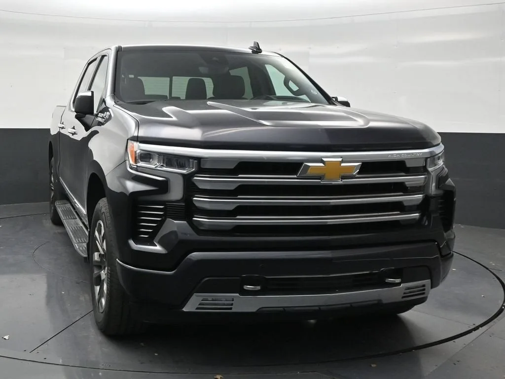 2024 Chevrolet Silverado 1500 High Country photo 7