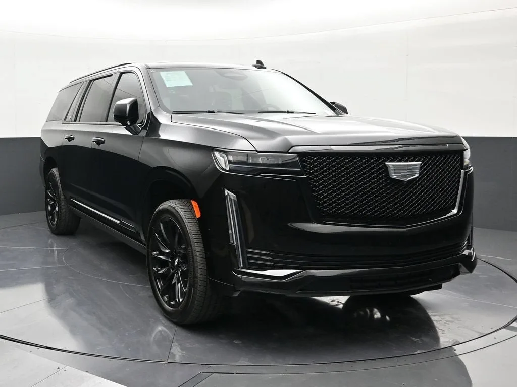 2024 Cadillac Escalade ESV Sport Platinum photo 3