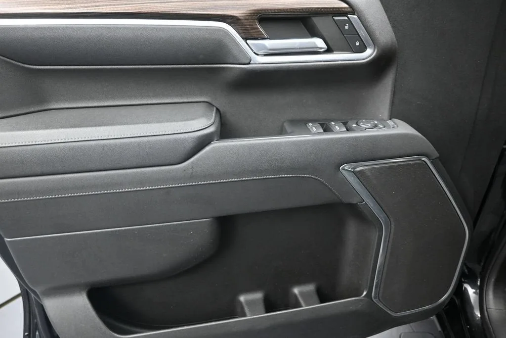 2023 Chevrolet Silverado 1500 LT photo 11