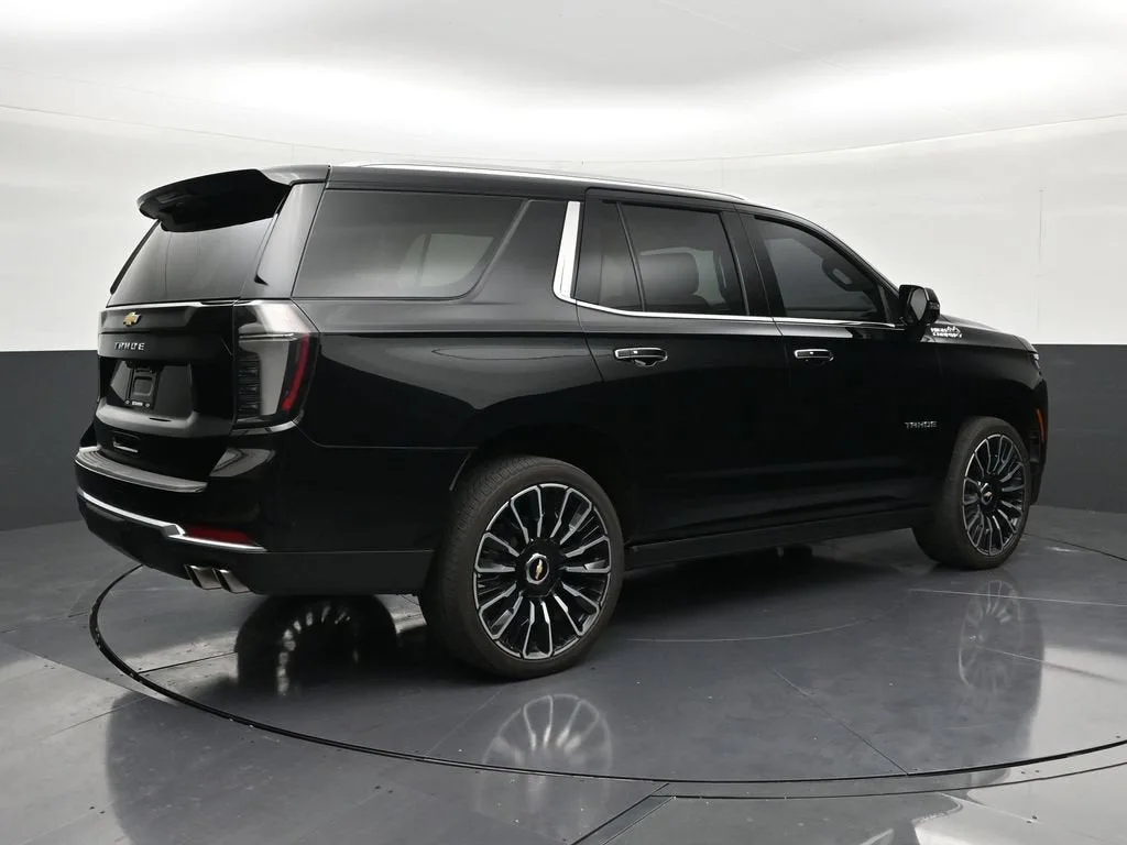 2025 Chevrolet Tahoe High Country photo 5