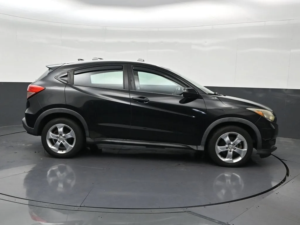 2016 Honda HR-V LX photo 6