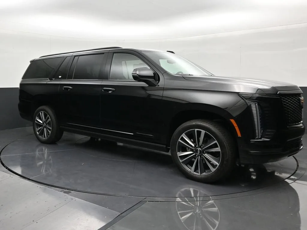 2026 Cadillac Escalade ESV Sport photo 7
