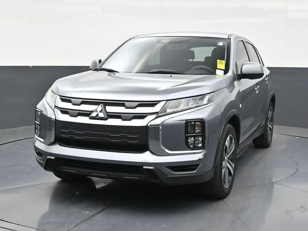 2022 Mitsubishi Outlander Sport 2.0 ES 2WD photo 2