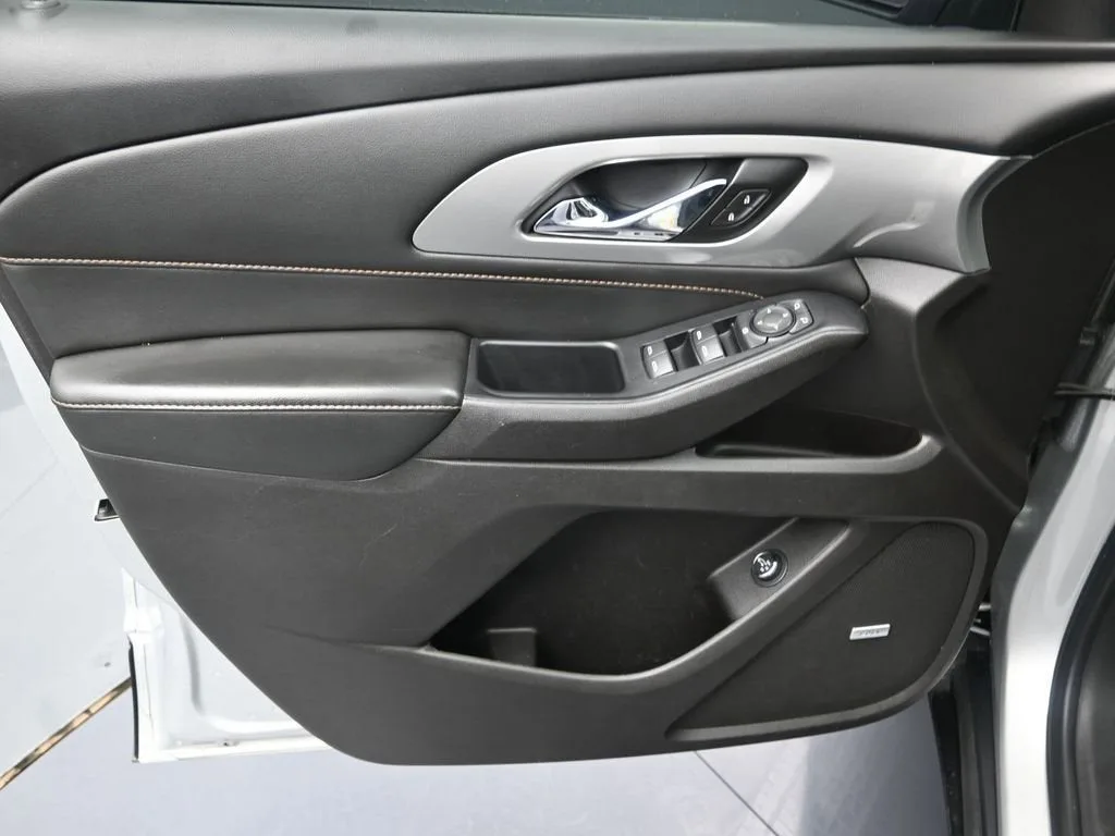 2021 Chevrolet Traverse RS photo 11
