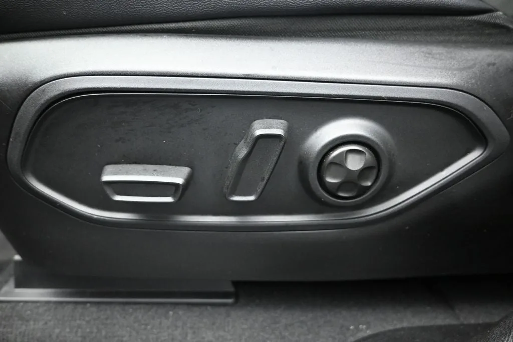 2023 Jeep Grand Cherokee L Altitude photo 11