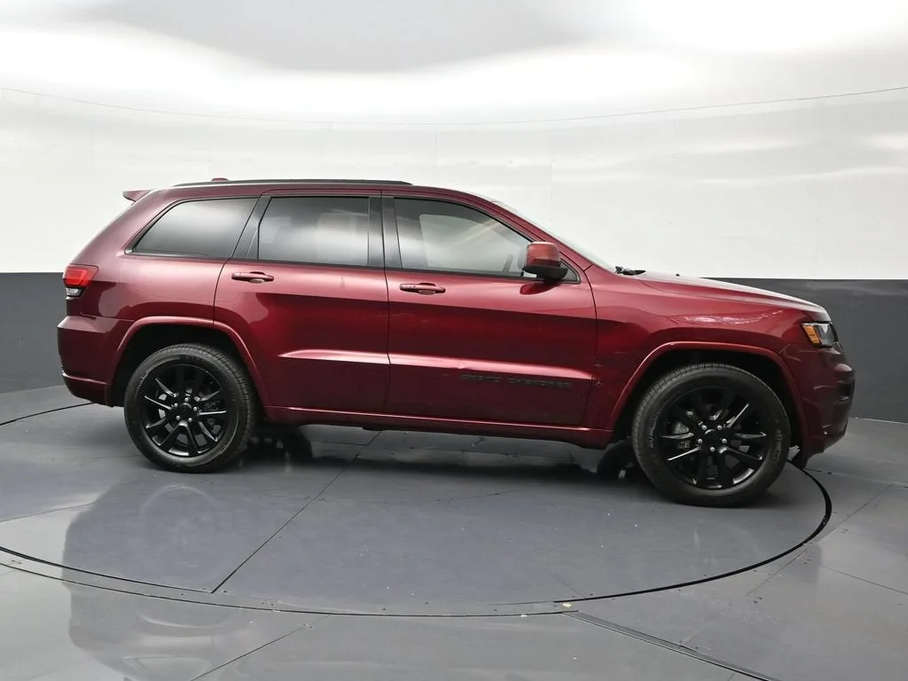 2020 Jeep Grand Cherokee Altitude 4x2 photo 6