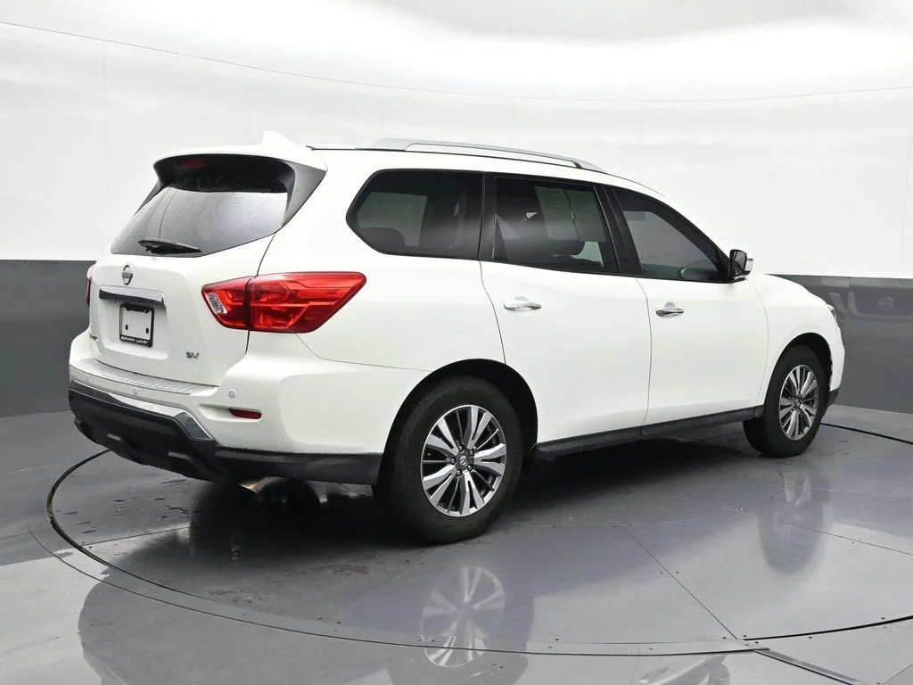 2020 Nissan Pathfinder SV 2WD photo 5