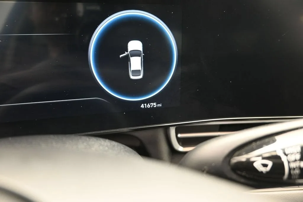 2023 Hyundai Elantra SEL photo 10
