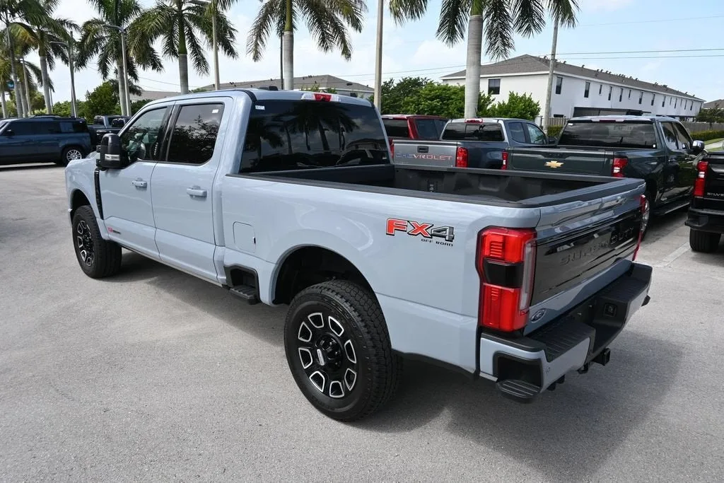 2026 Ford F-350 Platinum photo 8