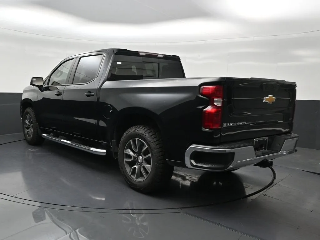 2022 Chevrolet Silverado 1500 LTD LT photo 3