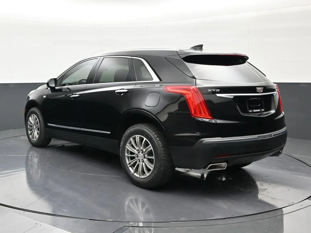 2019 Cadillac XT5 Luxury FWD photo 3