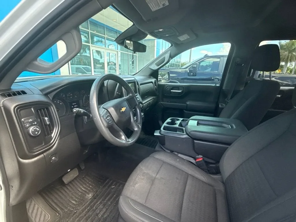 2024 Chevrolet Silverado 1500 Custom photo 10