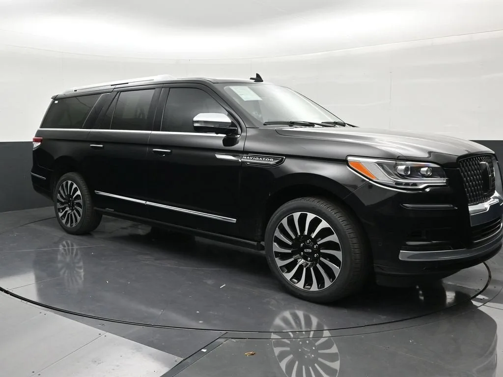 2024 Lincoln Navigator Black Label L photo 7