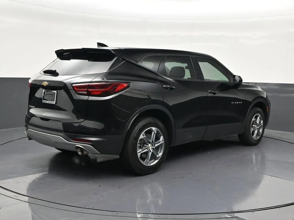 2023 Chevrolet Blazer 2LT photo 5