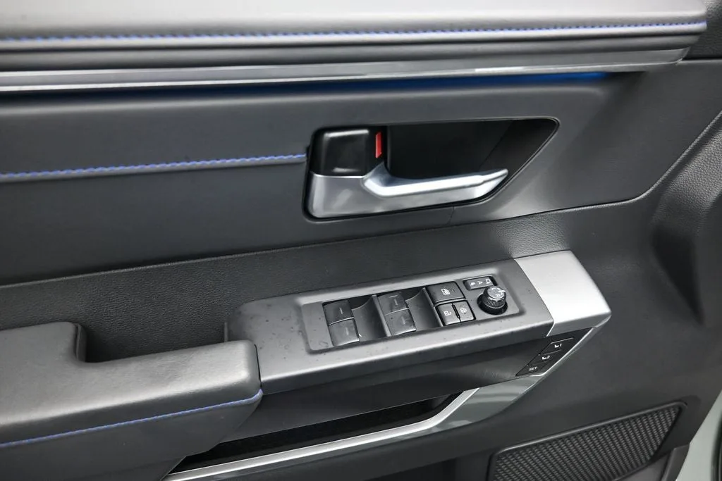 2024 Toyota Tundra Hybrid Platinum photo 10
