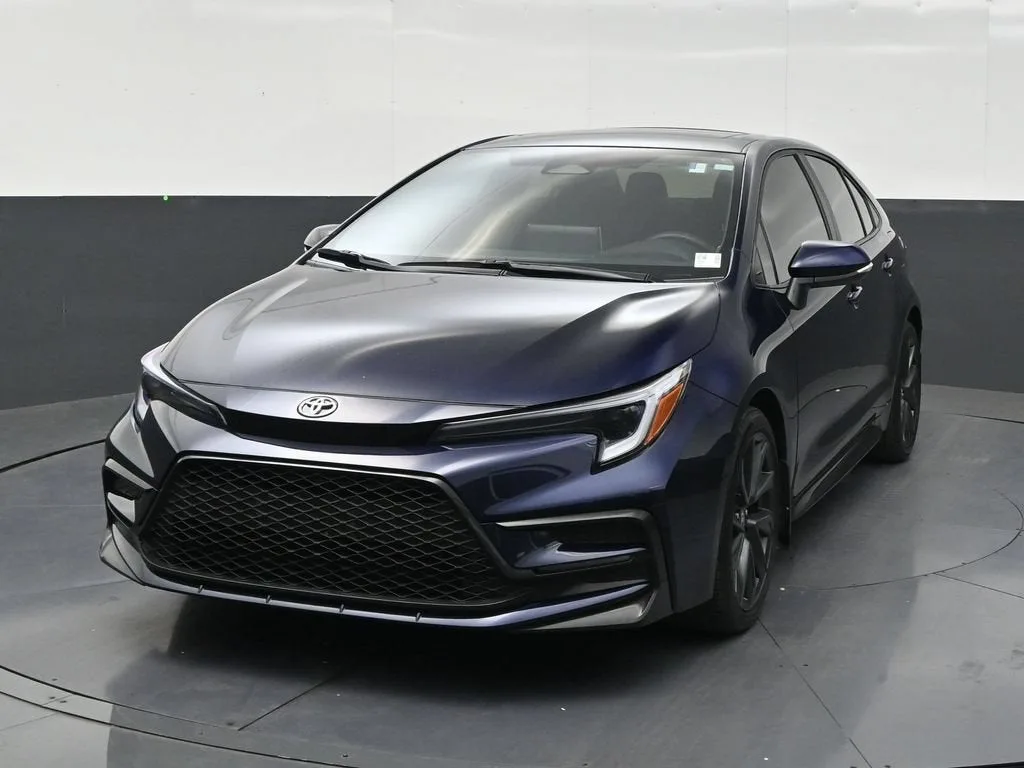 2025 Toyota Corolla XSE photo 8