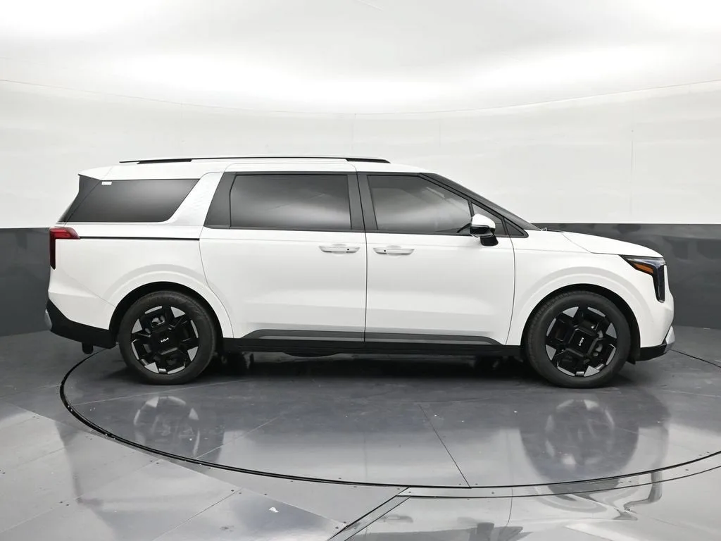 2025 Kia Carnival MPV EX photo 6