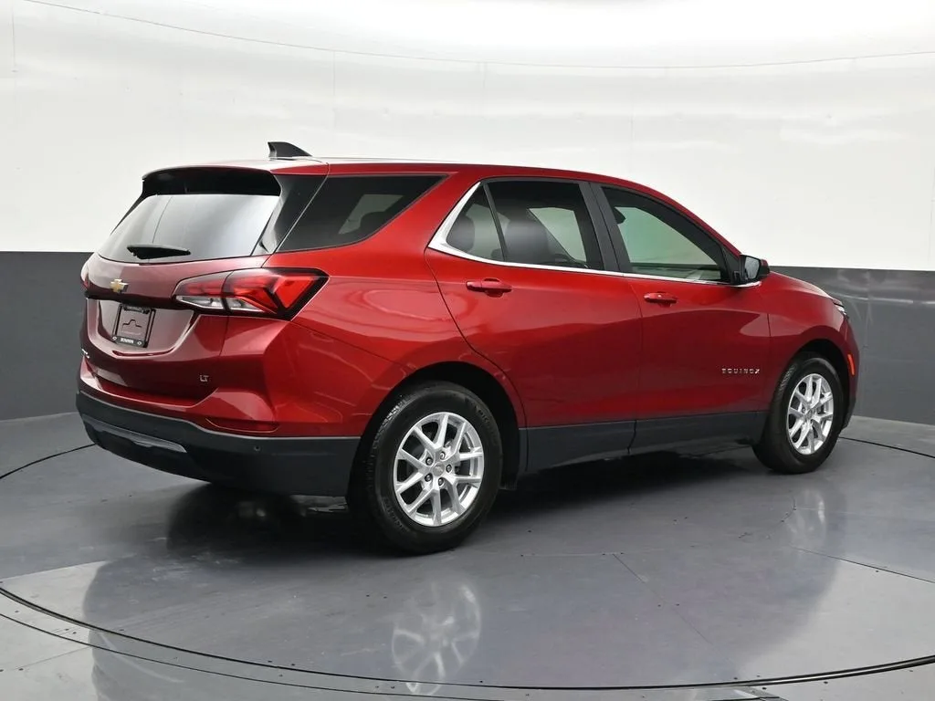 2024 Chevrolet Equinox LT photo 5