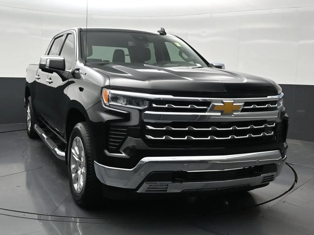 2024 Chevrolet Silverado 1500 LTZ photo 8