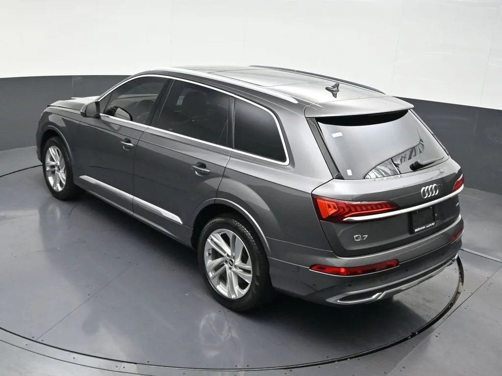 2021 Audi Q7 Premium Plus 45 TFSI quattro Tiptronic photo 12