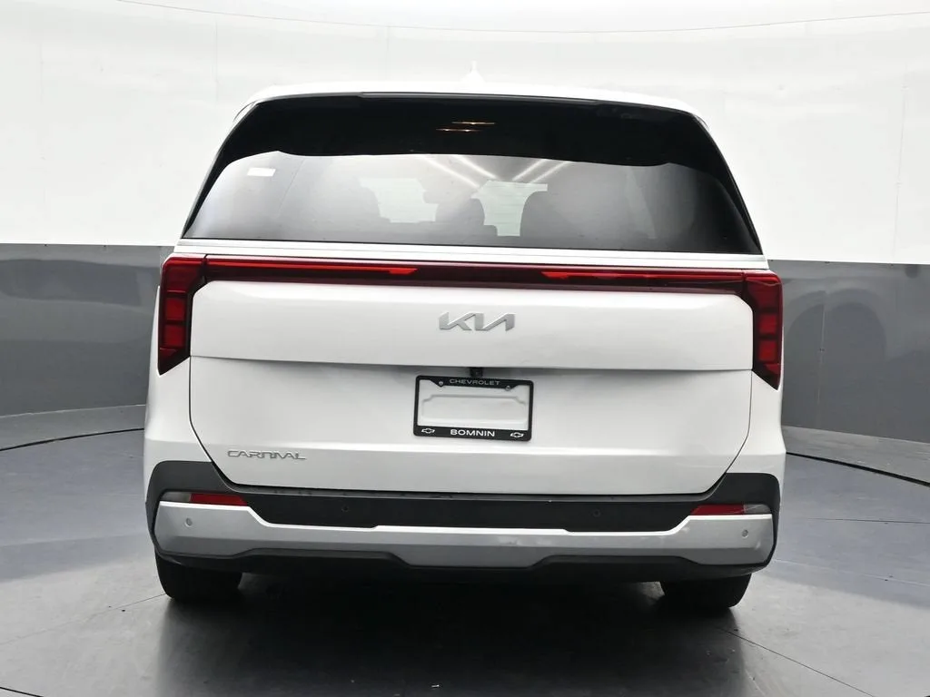 2025 Kia Carnival MPV LXS photo 4