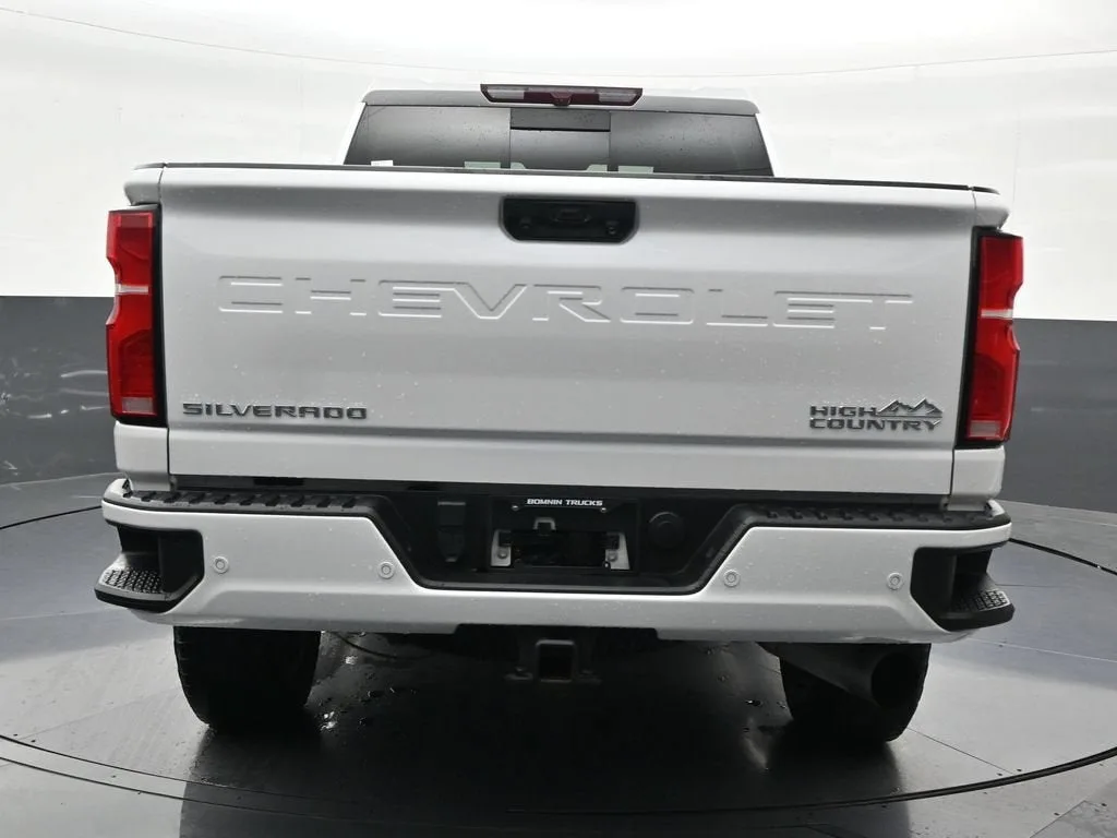 2024 Chevrolet Silverado 2500 HD High Country photo 4